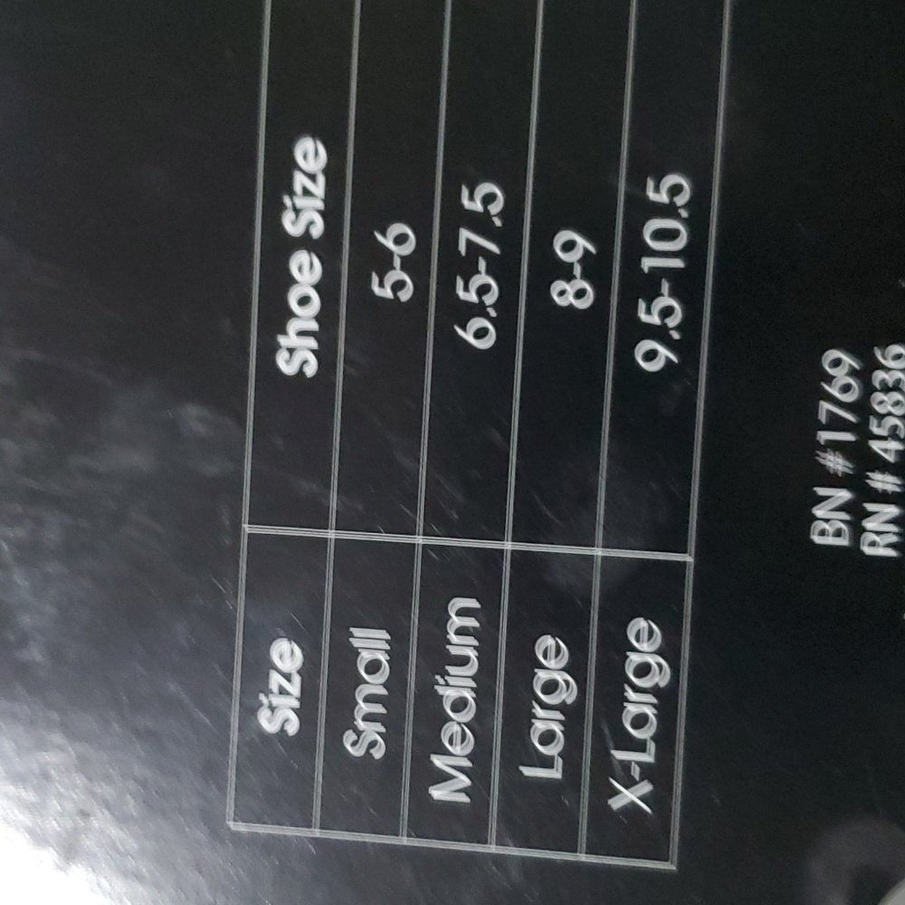 NWT Lola Ying Yang House Slippers - Picture 3 of 4